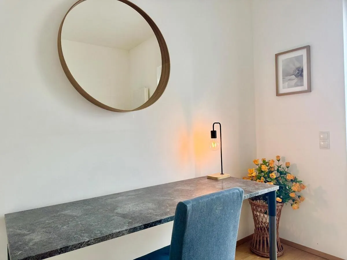 130 M2 Stylish 4 Bedroom Apartment With Balcony Vienna