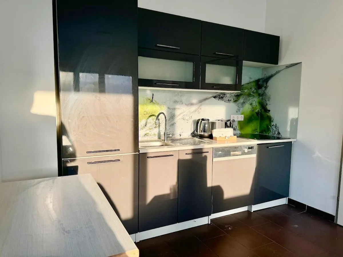 130 M2 Stylish 4 Bedroom Apartment With Balcony Vienna 0*,  Austria